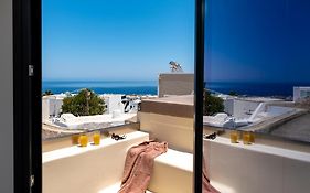 Deep Cave Suites Kontochori